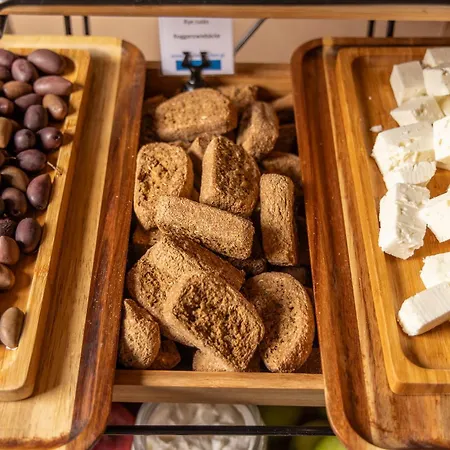 Alia Palace - Adults Only 16+