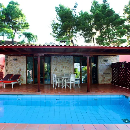 Alia Palace - Adults Only 16+ מלון