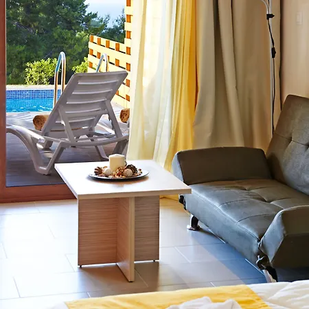 Alia Palace - Adults Only 16+ מלון כלקידיקי