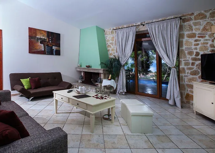 Alia Palace - Adults Only 16+ 5*