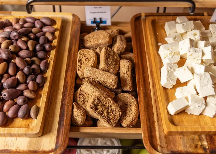 Alia Palace - Adults Only 16+